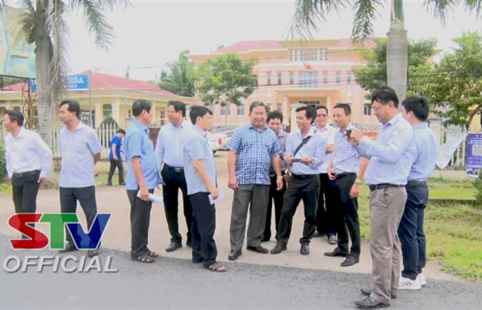 
Đoàn khảo sát Ban Quản lý Dự án 85 làm việc với huyện Cù Lao Dung
